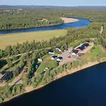 Θέρετρο Arctic River 4*