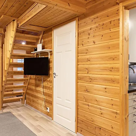 Näverniemi Center 3* Ivalo