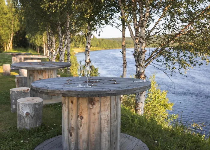 Arctic River Station touristique