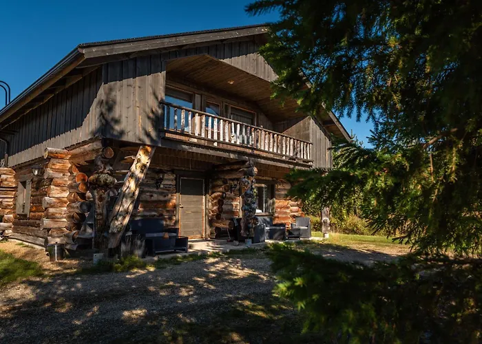 Arctic River Semesteranläggning (resort)